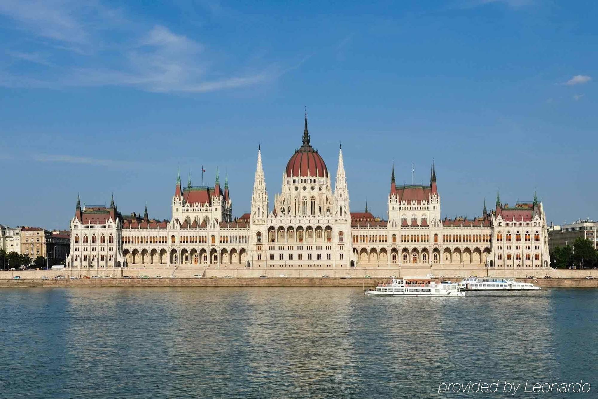 Ibis Budapest City Экстерьер фото